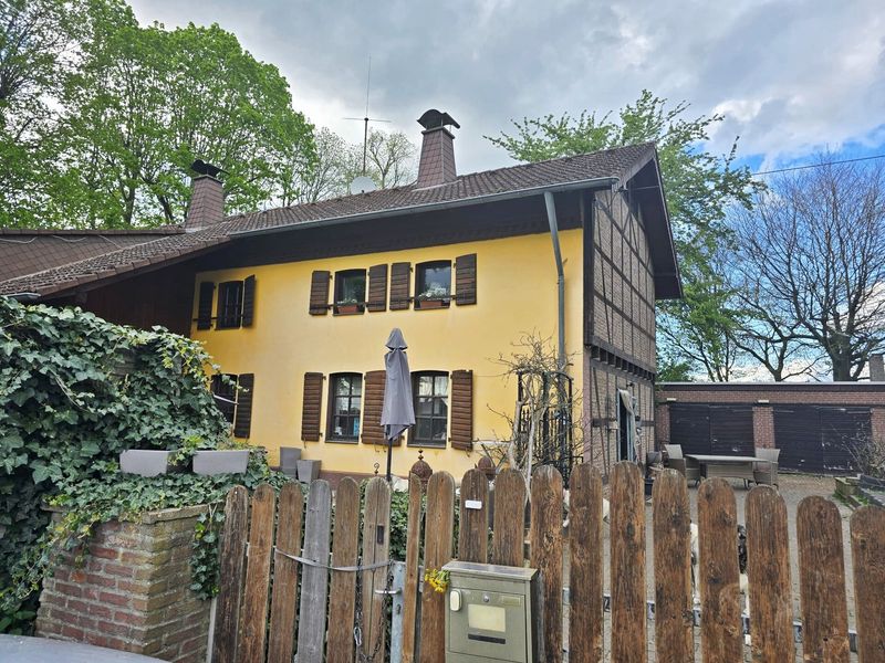 Außergewöhnlich großes Grundstück mit viel Potenzial – Ruhe & Freiheit in Bedburg-Pütz